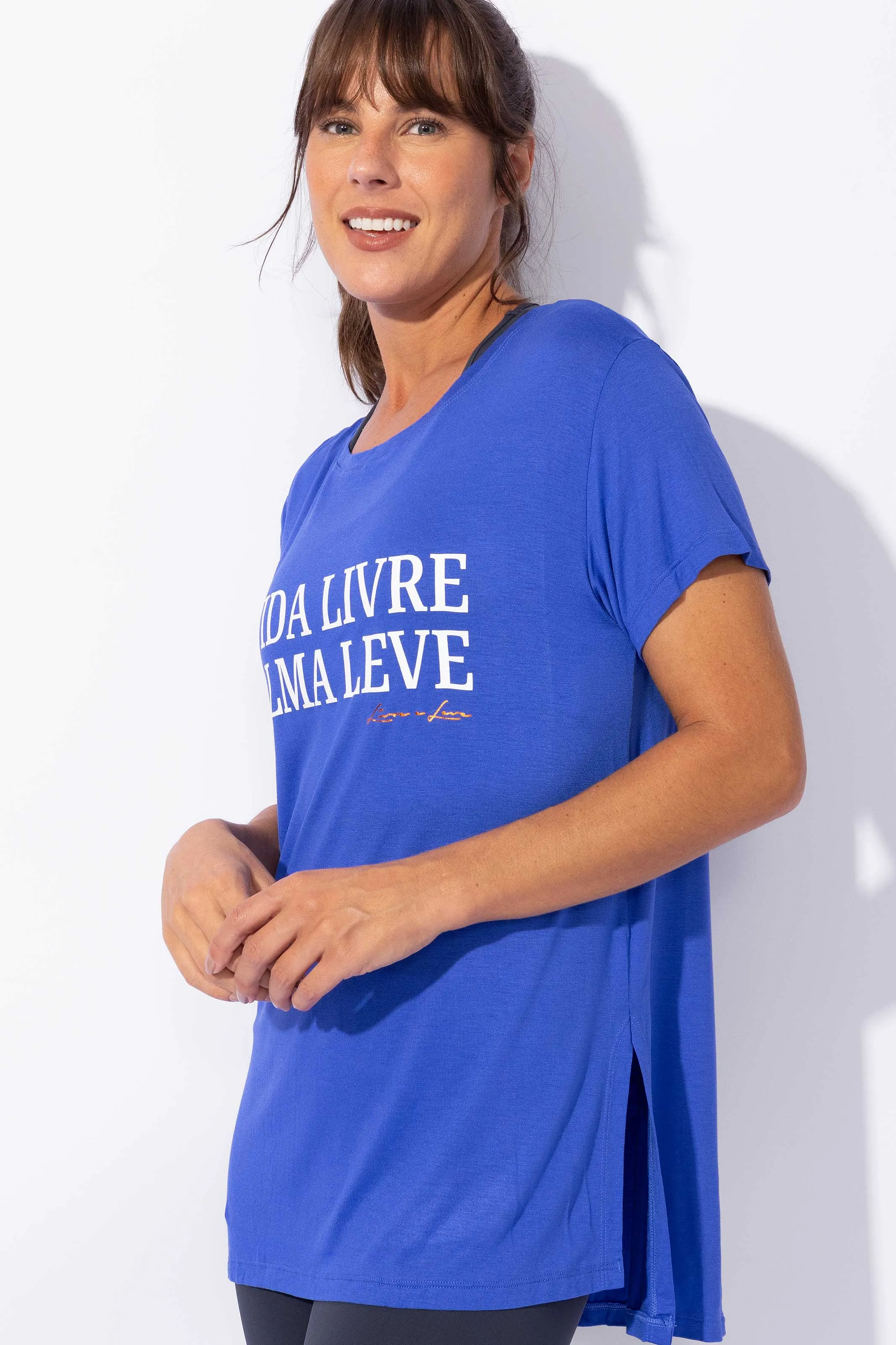 Blusa Alongada com Fenda Azul Vida Livre