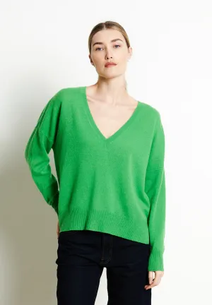 RIA 3 Pull col V profond oversize en cachemire vert pomme